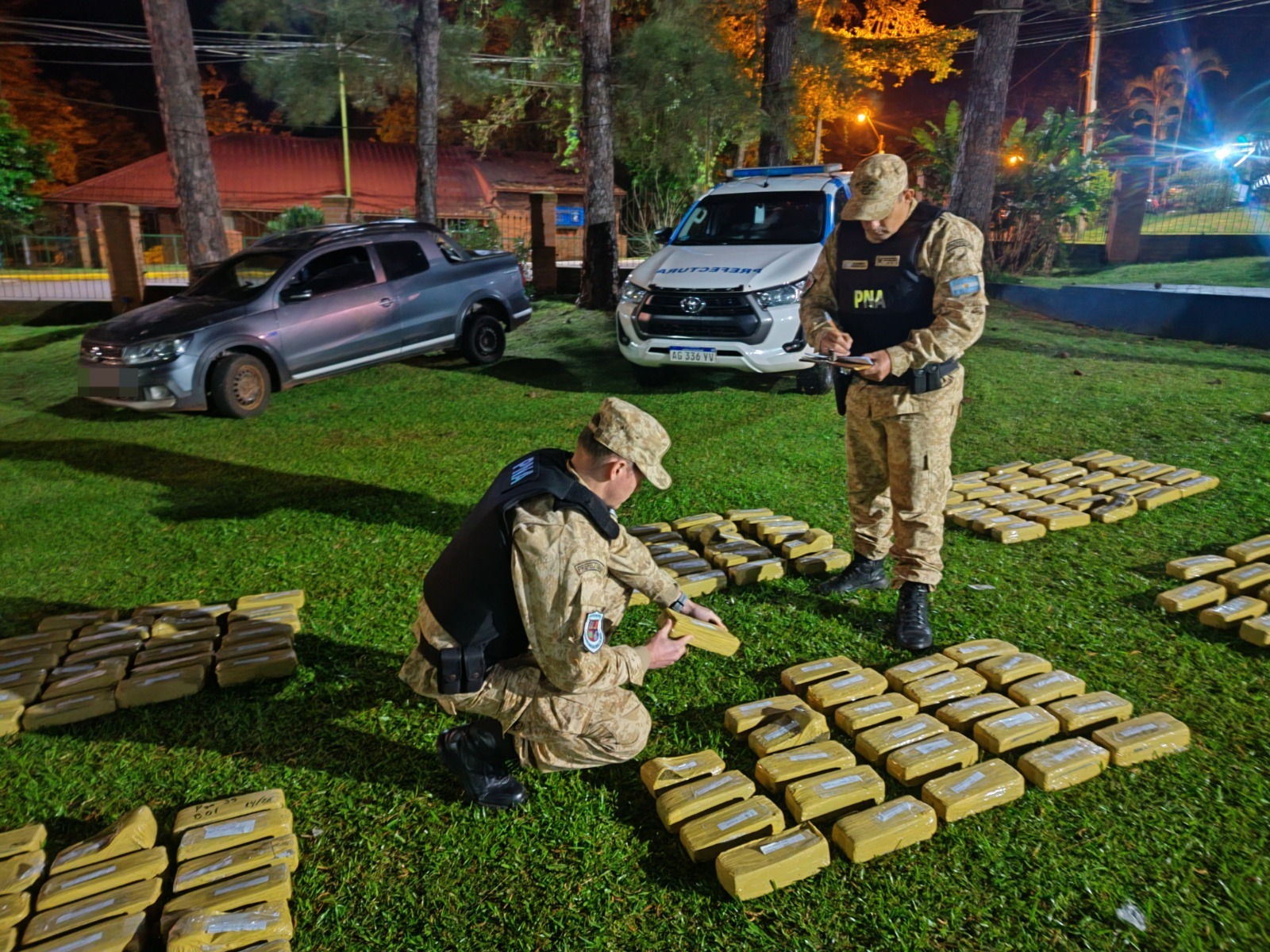 Prefectura incautó 324 kilos de marihuana 4